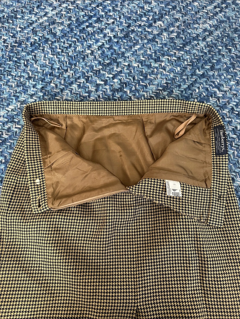 Vintage Burberry plaid herringbone wool skirt - Picture 6 of 9